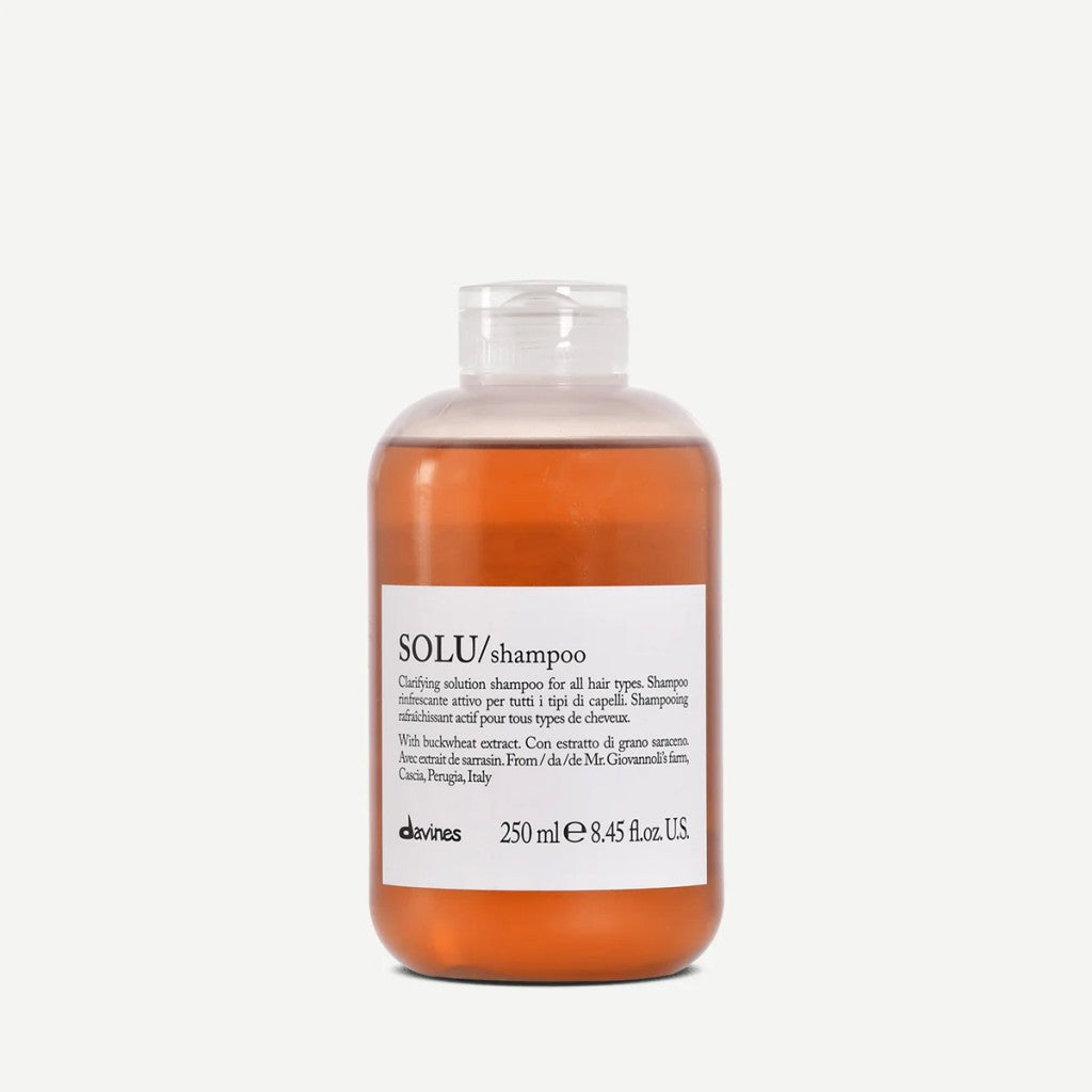 SOLU Shampoo Verfrissende shampoo actief voor de dieptereiniging van alle haartypen.