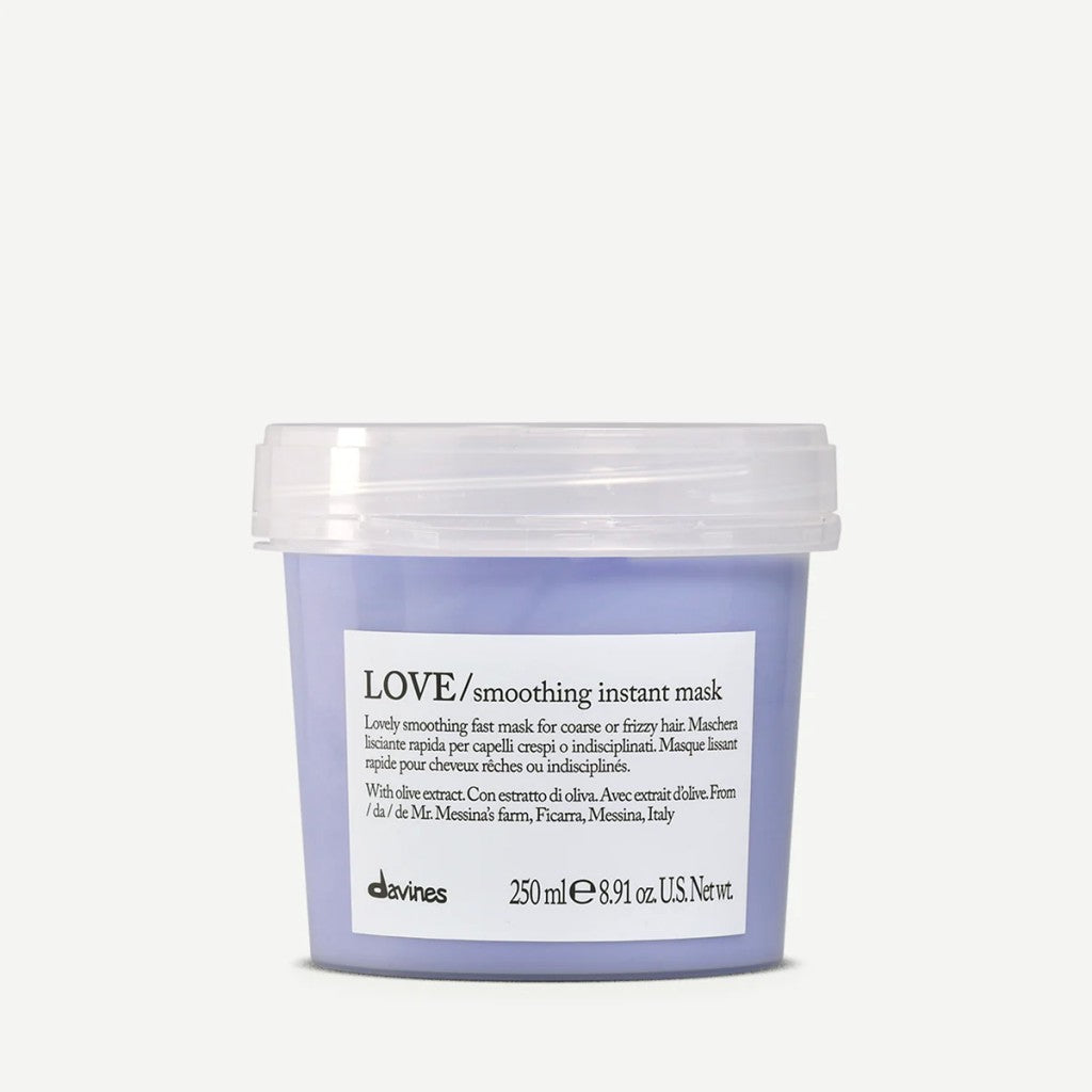 LOVE SMOOTHING INSTANT MASK Gladmakend snelwerkend haarmasker voor stug of pluizig haar.