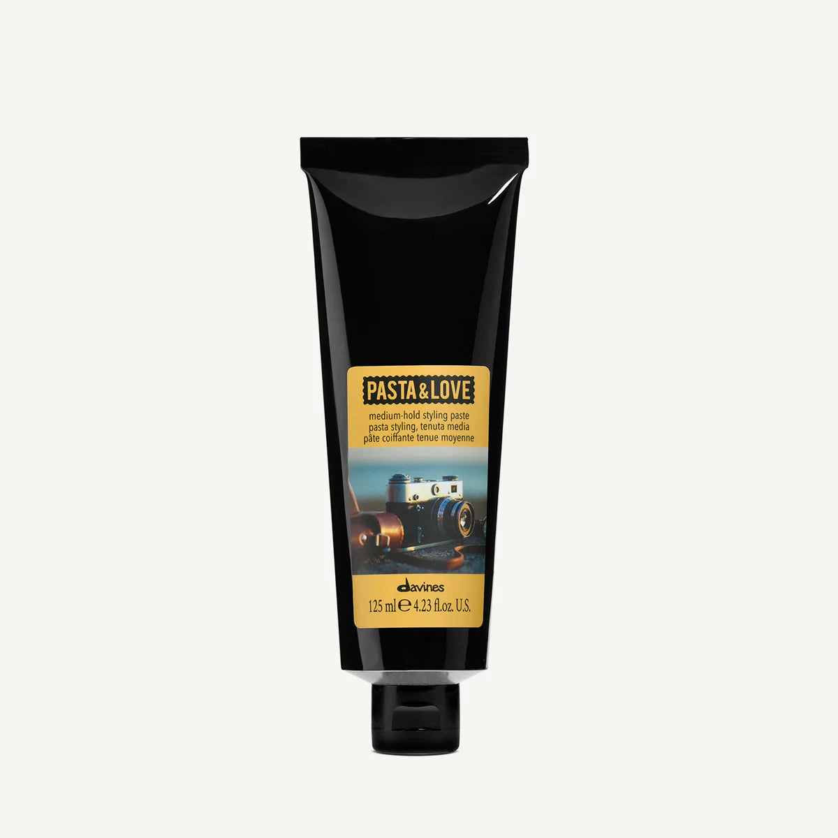 STYLING PASTE Medium-hold stylingpaste.