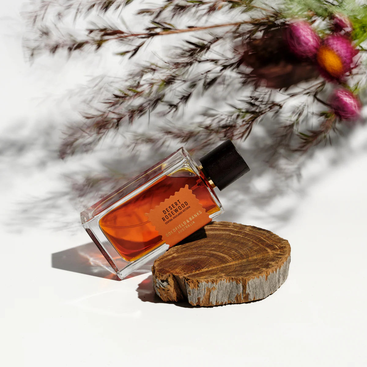 DESERT ROSEWOOD PARFUM Warm amber, rijke houttonen & kruidige diepgang — zwoel, mysterieus, onmiskenbaar