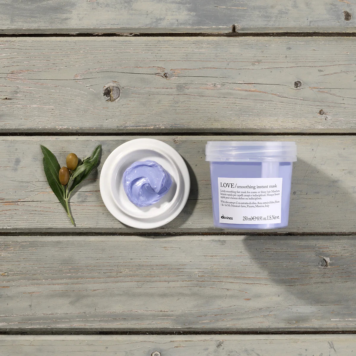 LOVE SMOOTHING INSTANT MASK Gladmakend snelwerkend haarmasker voor stug of pluizig haar.