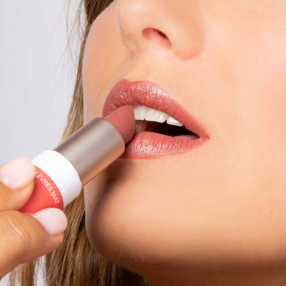 MATTE LIPSTICK Biologische matte lipstick die kleurt én verzorgt
