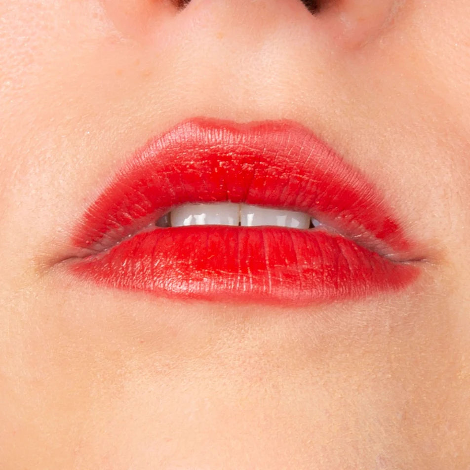 MATTE LIPSTICK Biologische matte lipstick die kleurt én verzorgt