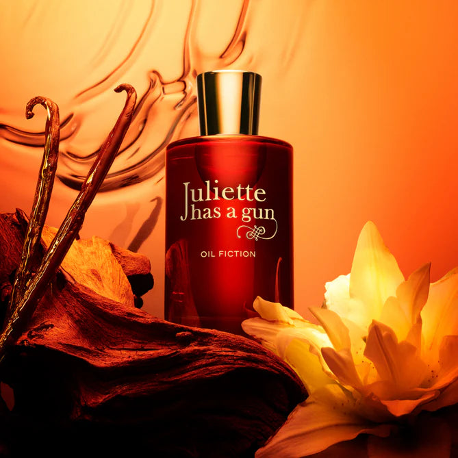 OIL FICTION 100 ml van Juliette Has a Gun bij Studio Strick Leuven