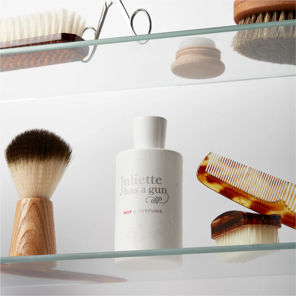 Juliette Has a Gun NOT A PERFUME uniseks parfum, Studio Strick Leuven
