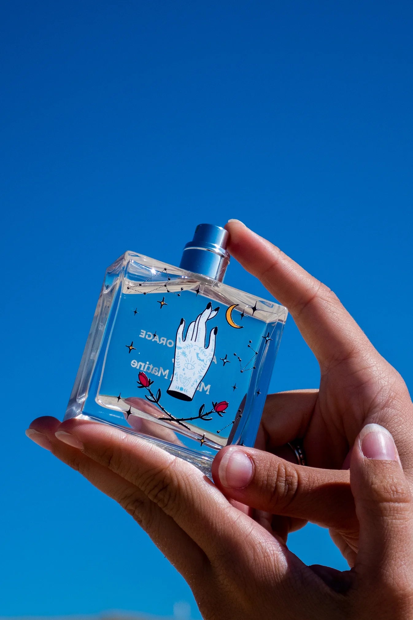 AVANT L'ORAGE  A milky and enveloping fragrance, electrifying and spiritual.