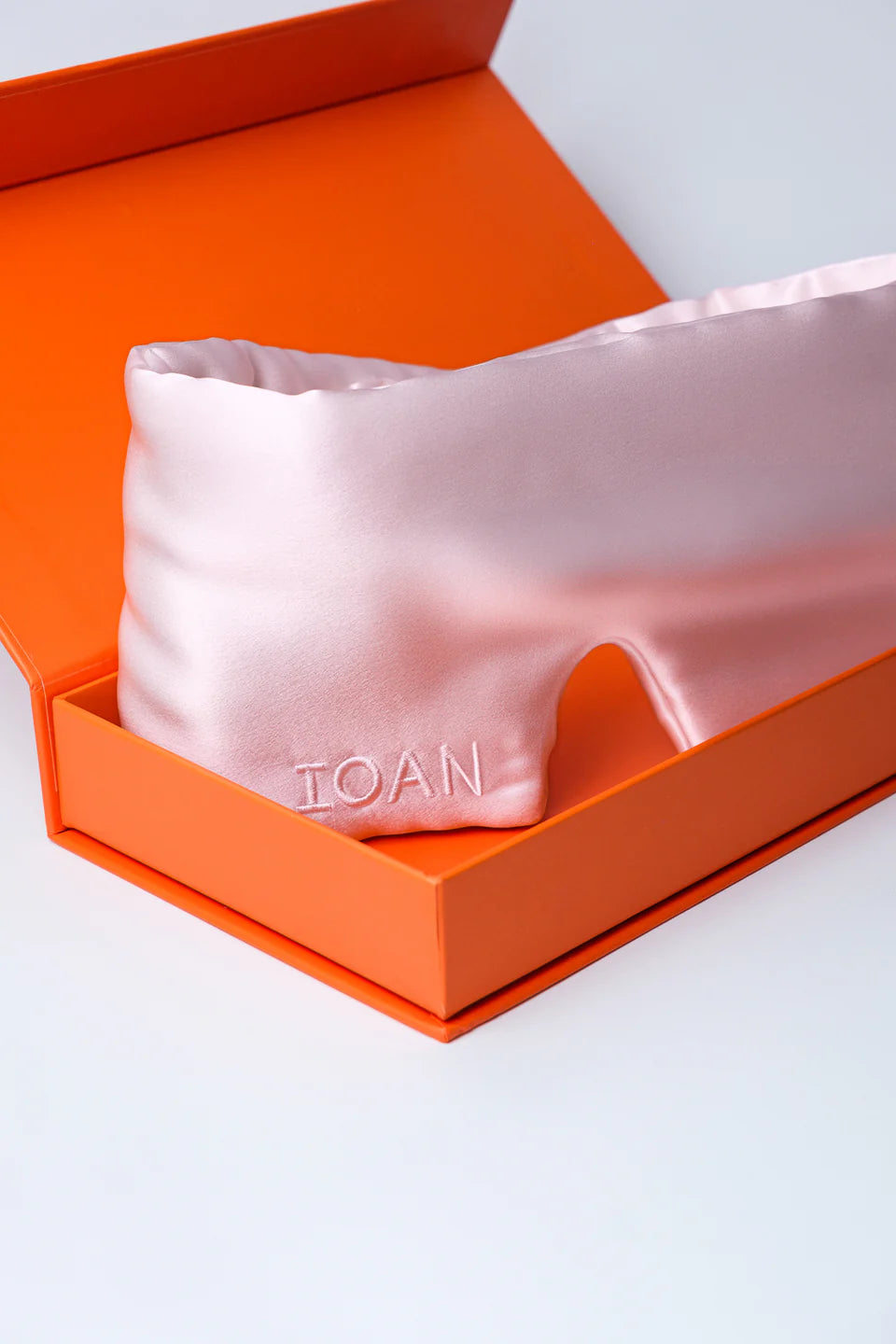 JOAN SLEEP WEAR DUSTY ROSE huidondersteunend zijden slaapmasker