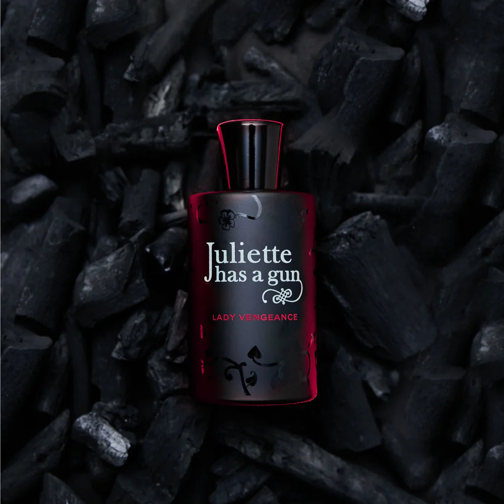 LADY VENGEANCE 100 ml van Juliette Has a Gun bij Studio Strick Leuven
