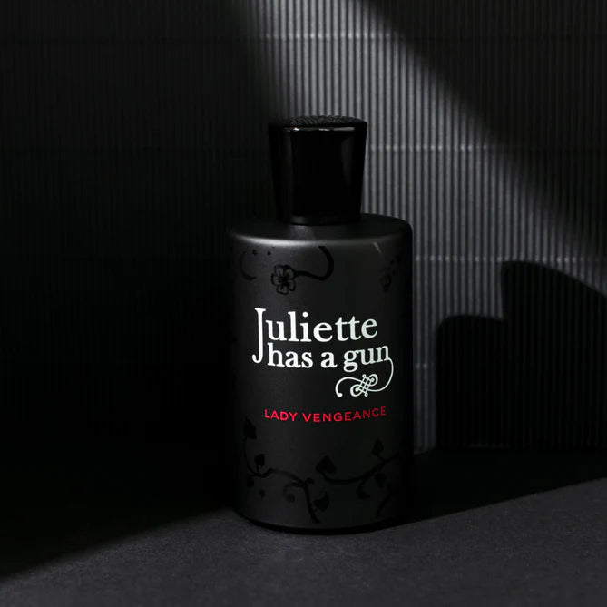 LADY VENGEANCE 100 ml van Juliette Has a Gun bij Studio Strick Leuven