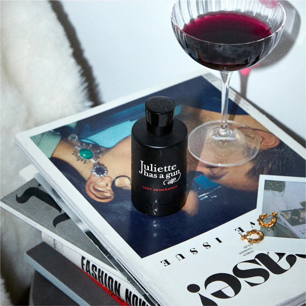LADY VENGEANCE 100 ml van Juliette Has a Gun bij Studio Strick Leuven