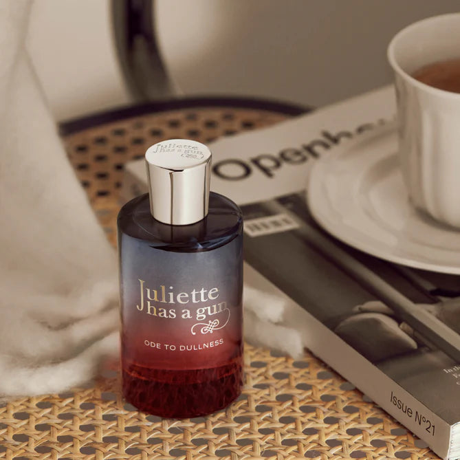ODE TO DULLNESS 100 ml van Juliette Has a Gun bij Studio Strick Leuven