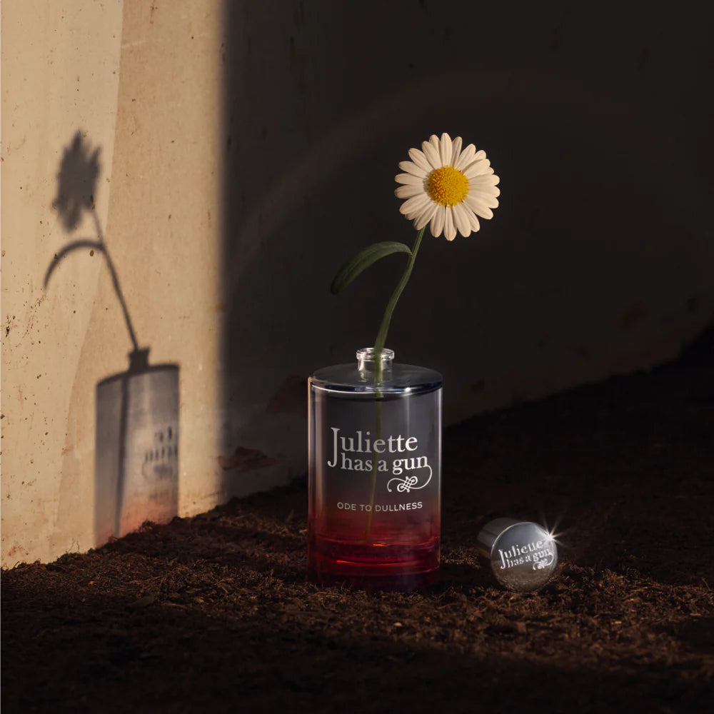 ODE TO DULLNESS 100 ml van Juliette Has a Gun bij Studio Strick Leuven