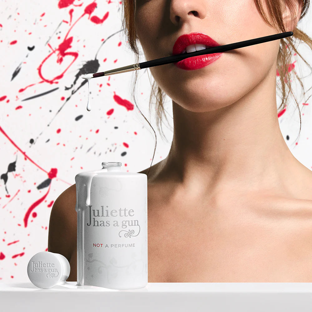NOT A PERFUME 100 ml van Juliette Has a Gun bij Studio Strick Leuven