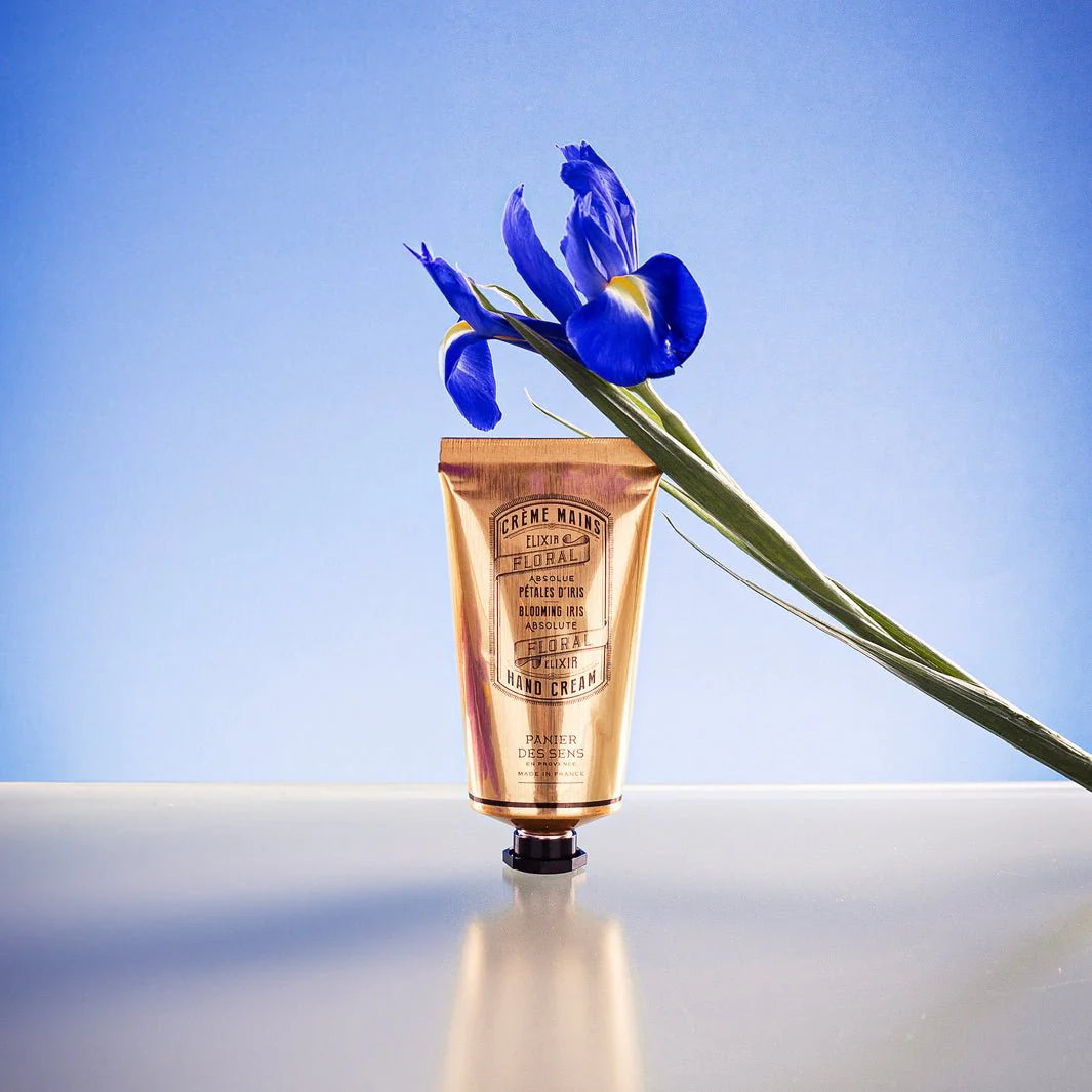 HANDCRÈME BLOOMING IRIS Voedende handcrème met poederige irisgeur