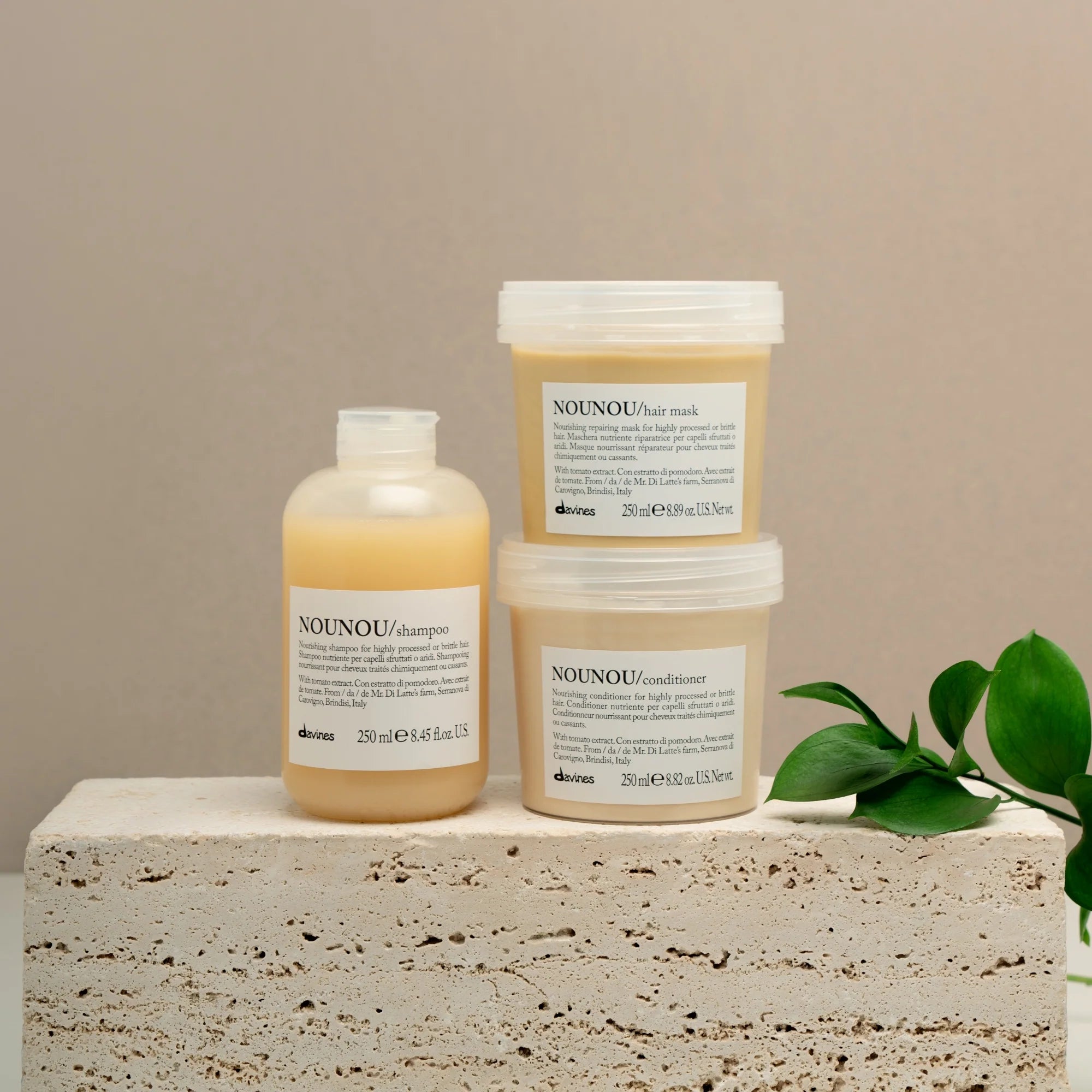 NOUNOU HAIR MASK Voedend en herstellend masker voor beschadigd en zeer droog haar