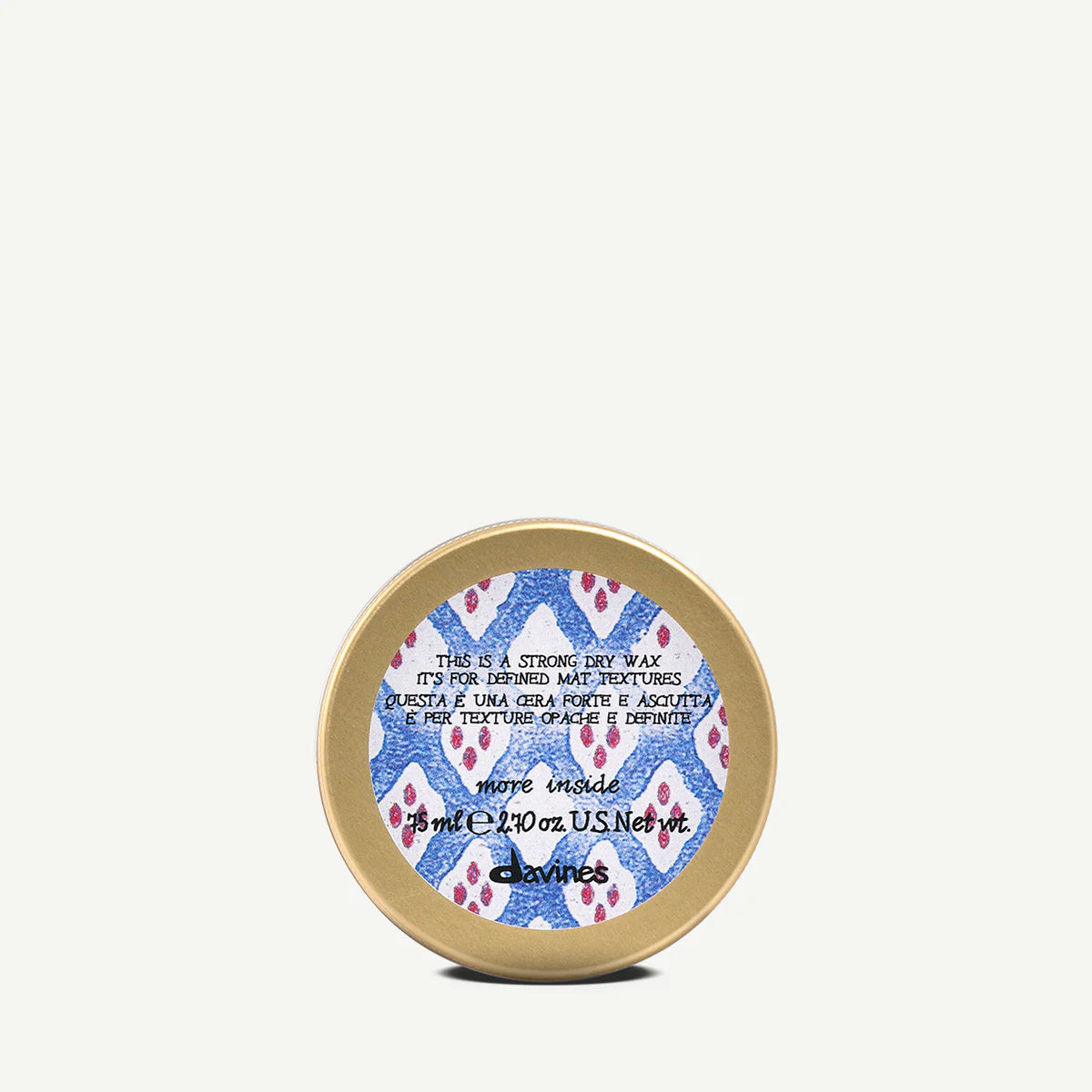 THIS IS A STRONG DRY WAX Om het haar een subtiele definitie en separatie te geven.