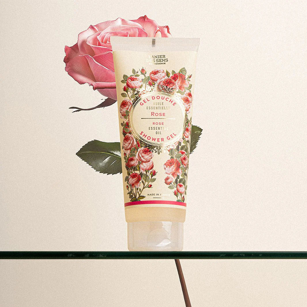 DOUCHEGEL ENCHANTING ROSE Fluweelzachte douchegel met romantische rozengeur