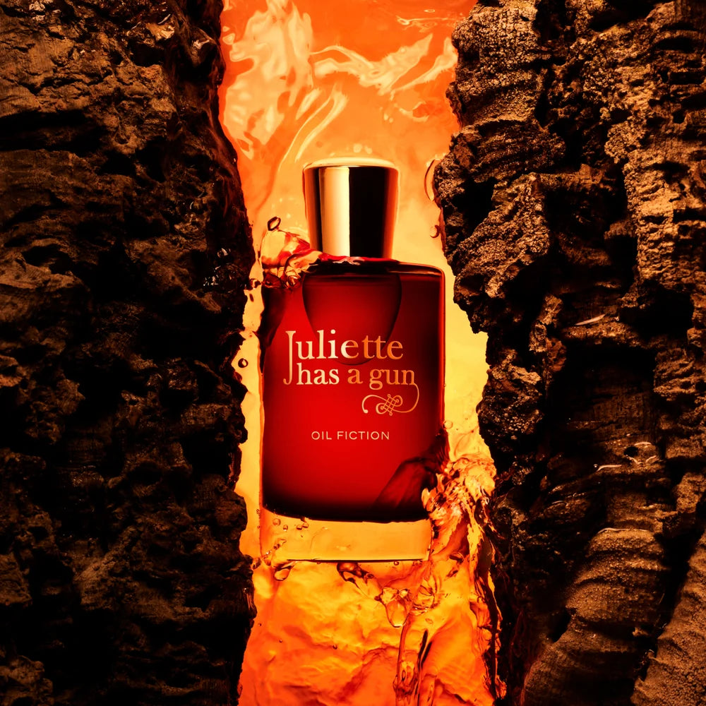 OIL FICTION 100 ml van Juliette Has a Gun bij Studio Strick Leuven