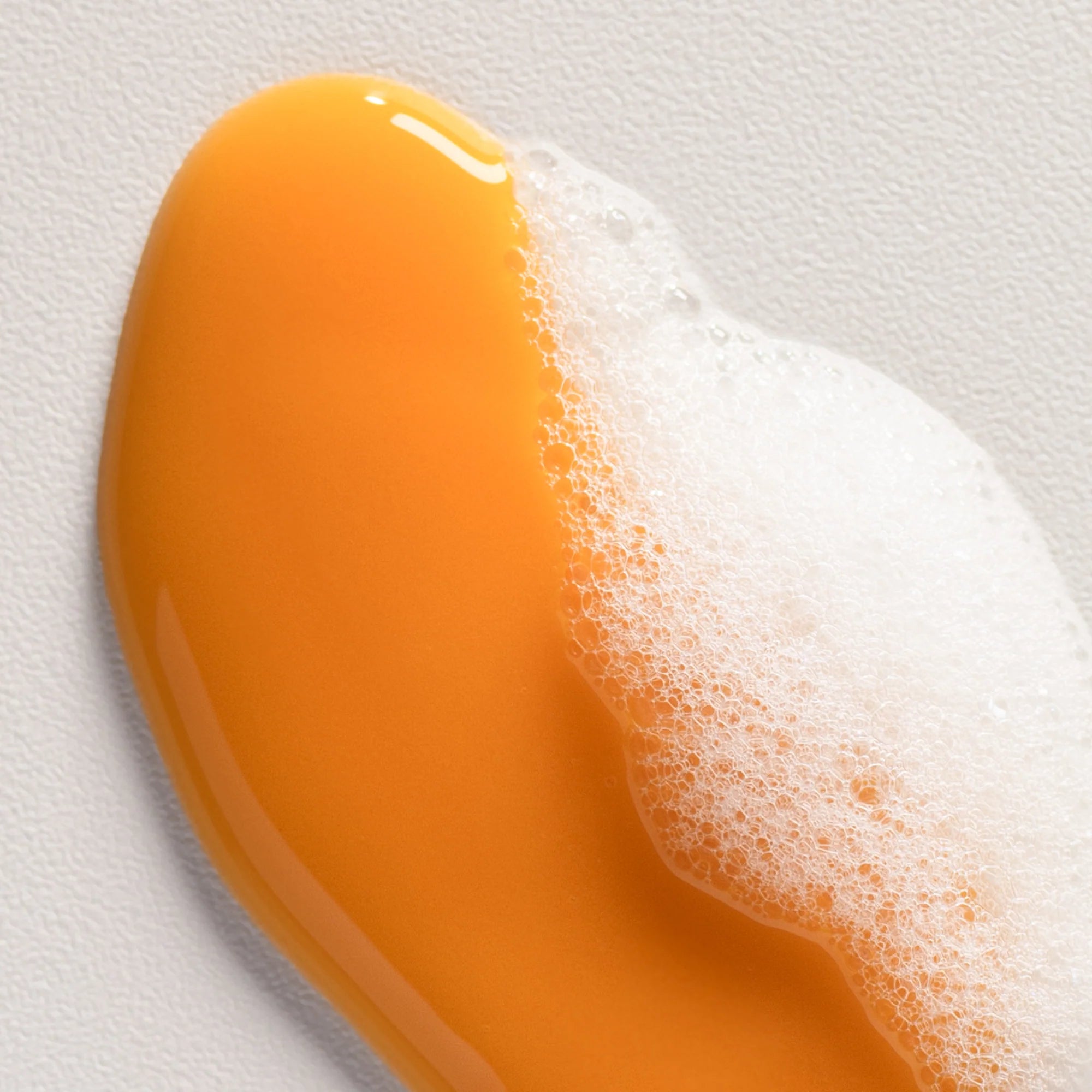 NATURALTECH PURIFYING SHAMPOO  Anti-roos shampoo voor een vette of droge hoofdhuid.