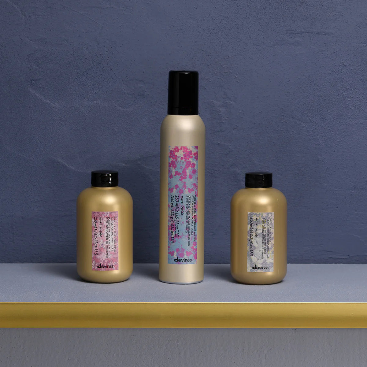 THIS IS SA CURL BUILDING SERUM Leave-in serum ideaal voor flexibele, krullende looks.