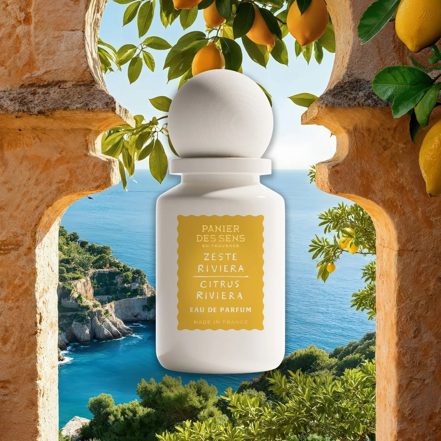 PANIER DES SENS ZESTE RIVIERA eau de parfum 50 ml met citroenbomen en uitzicht op de Middellandse Zee – frisse citrus parfum bij Studio Strick Leuven