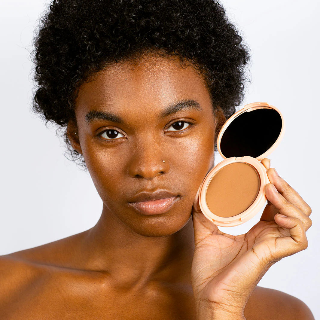 LA POUDRE MATIFIANTE SPF15 INFUSÉE DE SOIN 02
