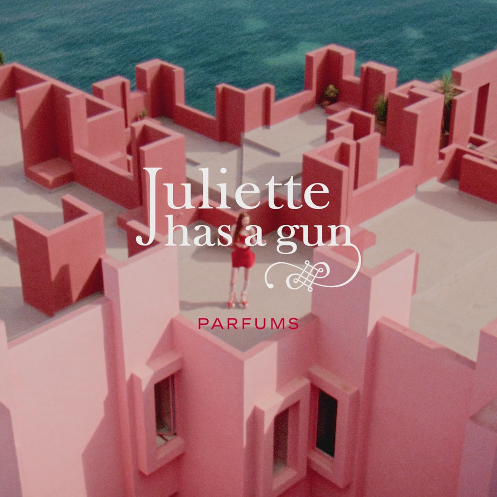 MIAMI SHAKE 100 ml van Juliette Has a Gun bij Studio Strick Leuven