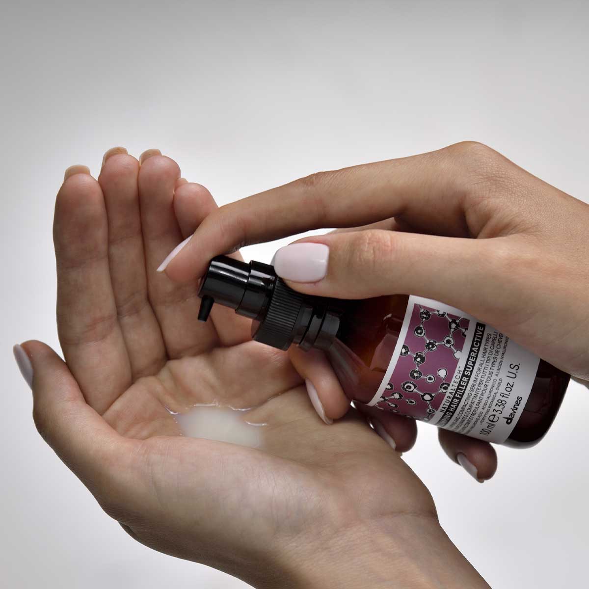 REPLUMPING HAIR FILLER SUPERACTIVE LEAVE-IN Volumegevend en compactmakend serum voor alle haartypen.